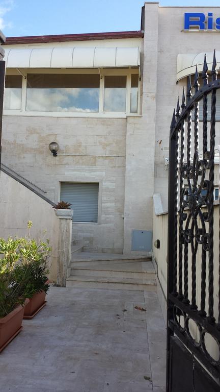 Rosa Dei Venti Hotel Fiumicino Buitenkant foto