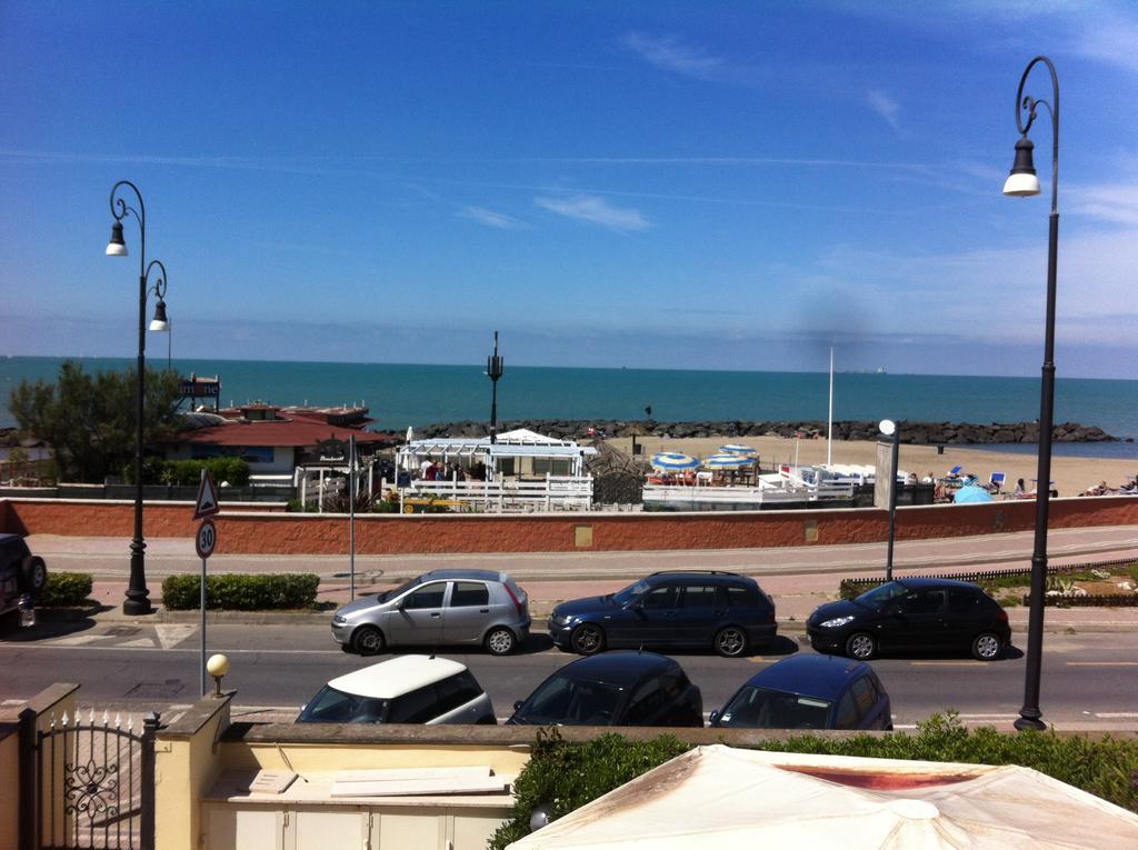 Rosa Dei Venti Hotel Fiumicino Buitenkant foto